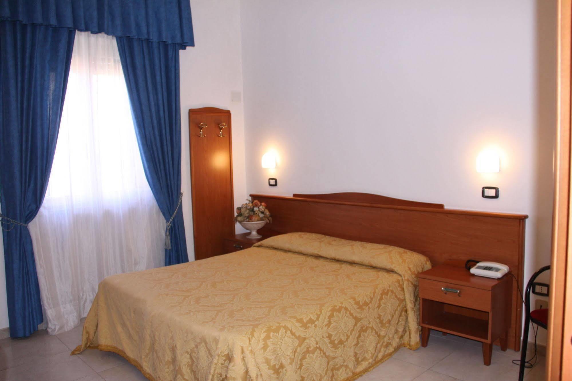 Hotel Falcone Vieste Zewnętrze zdjęcie