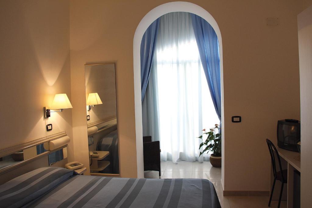 Hotel Falcone Vieste Zewnętrze zdjęcie